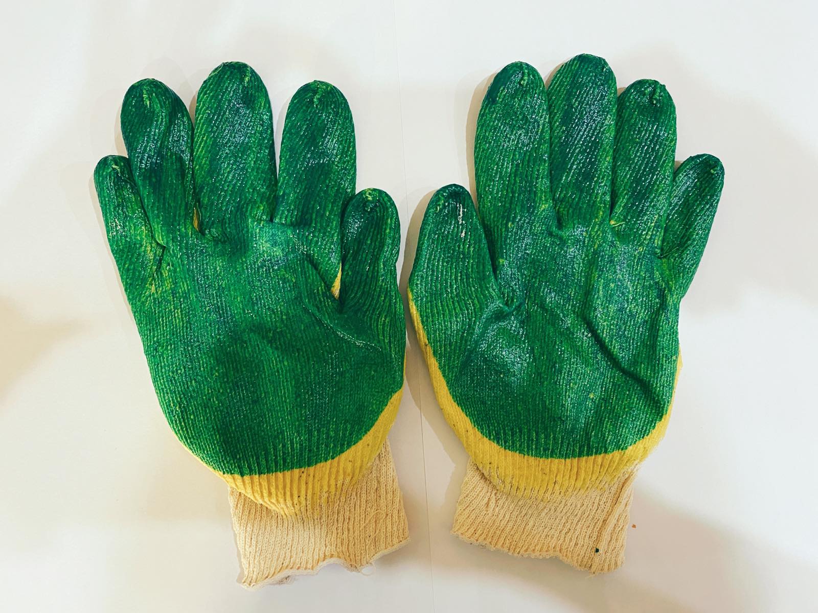 картинка Перчатки ХБ зеленые с плотным латексным покрытием (пара) от магазина Богатая